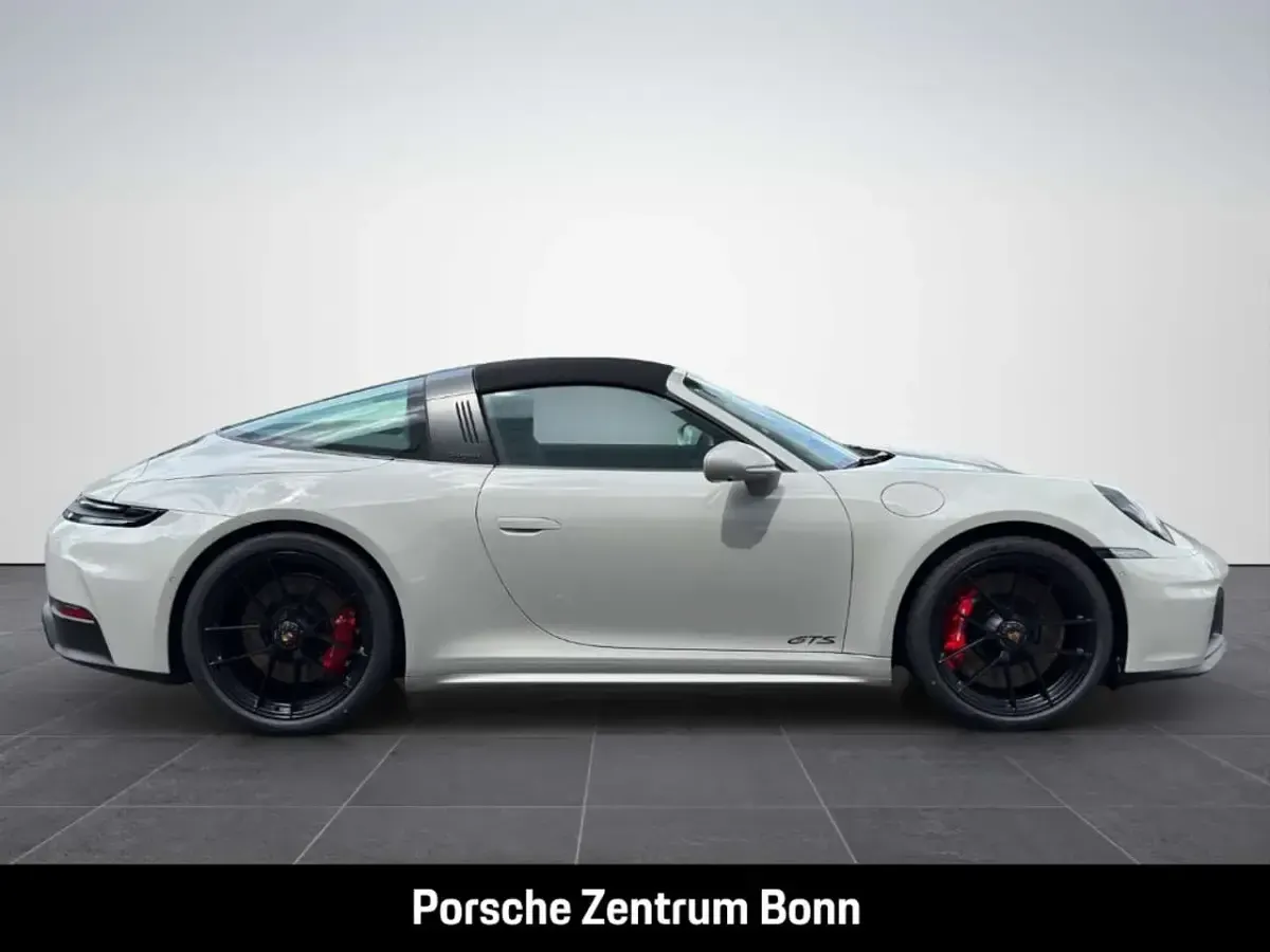 Neu Porsche 992 541 PS (397 kW) 2026 Weiss Coupé