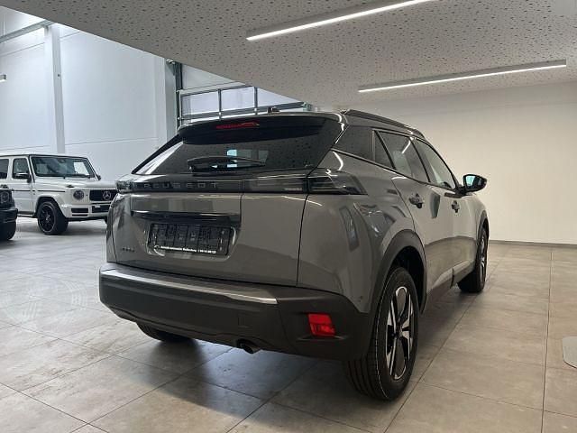 Neu Peugeot 2008 Allure 101 PS (74 kW) 2025 Perla nera schwarz (schwarz) SUV