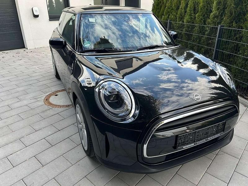 Gebraucht Mini Cooper 136 PS (100 kW) 2023 Midnightblack ii (c4r) Kleinwagen