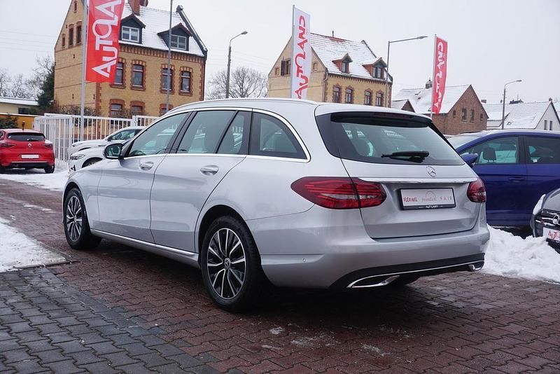 Gebraucht Mercedes C220 Avantgarde 194 PS (142 kW) 2019 Silber Kombi