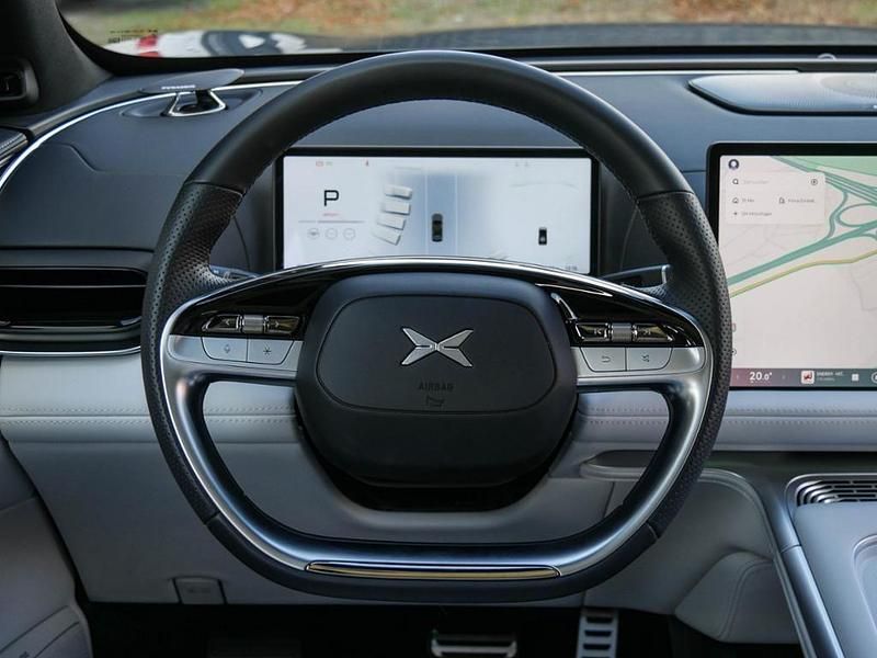 Gebraucht XPENG G9 AWD Performance 405 kW (551 PS) 2025 Silber SUV