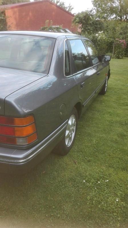 Gebraucht Ford Scorpio 120 PS (88 kW) 1990 Grau Limousine