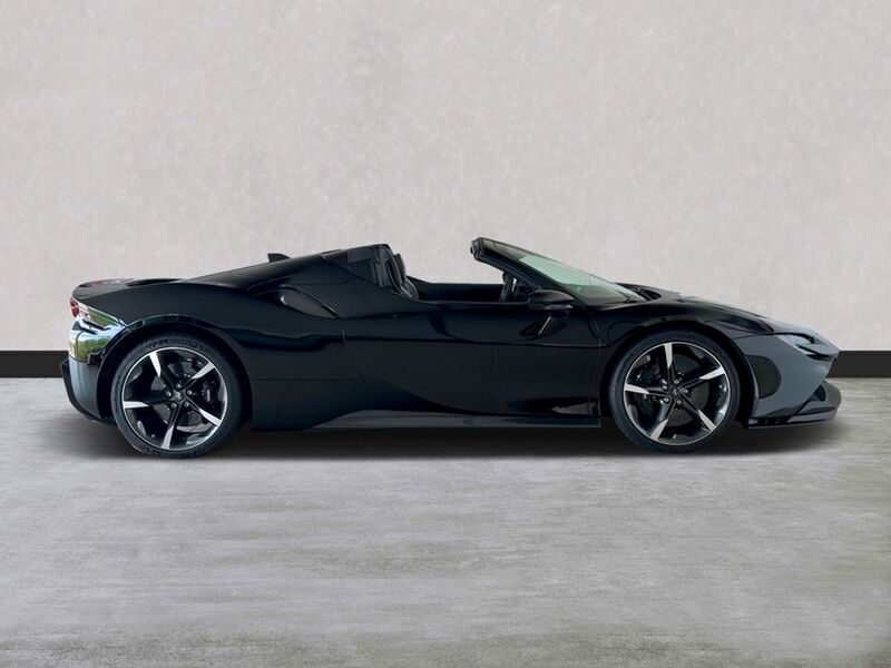 Gebraucht Ferrari SF90 1001 PS (736 kW) 2023 Schwarz Cabrio