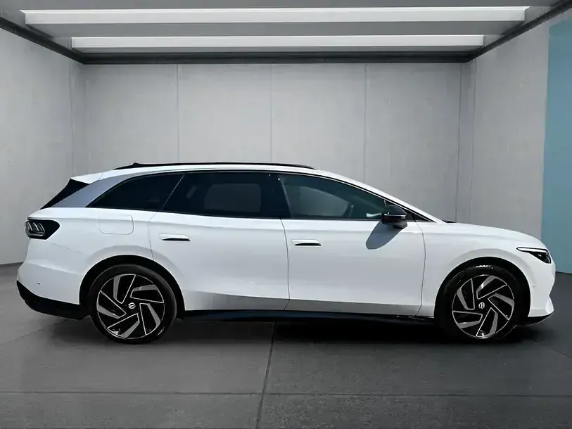 Używany VW ID.7 210 kW (286 KM) 2024 Biały Sedan/Limuzyna