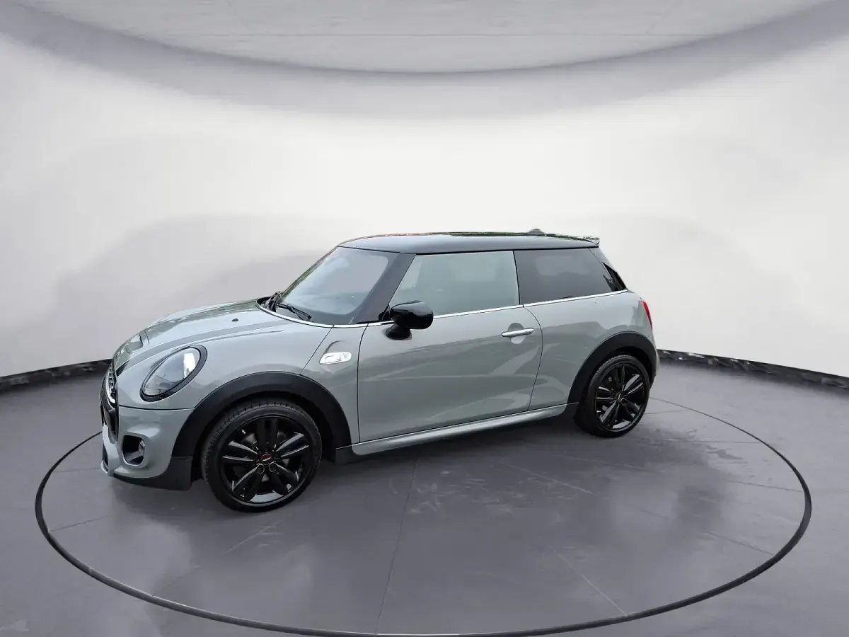 Gebraucht Mini John Cooper Works Pepper 192 PS (141 kW) 2020 Grau Kleinwagen
