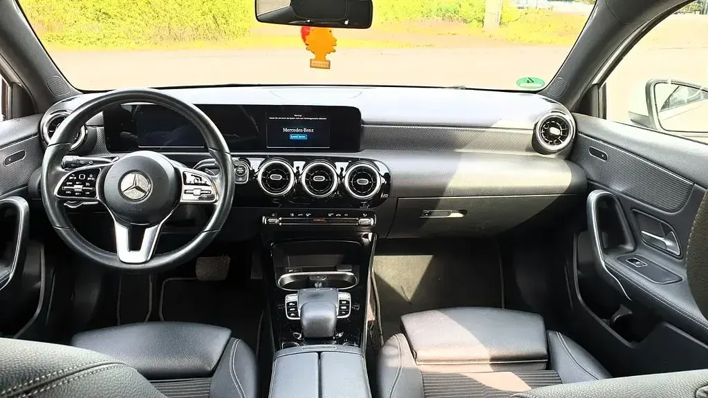 Gebraucht Mercedes 250 224 PS (164 kW) 2018 Weiß Limousine