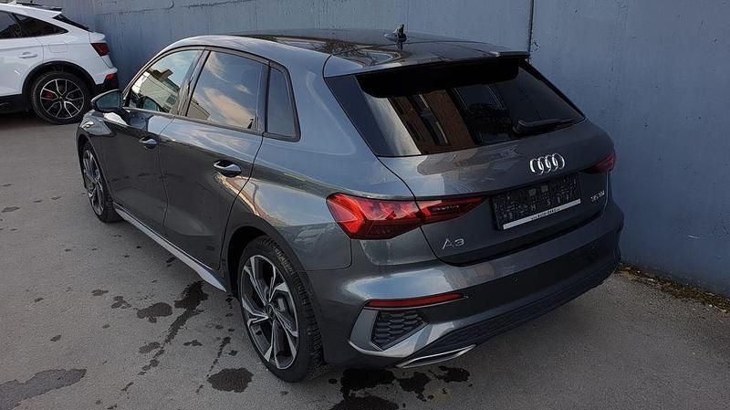 Gebraucht Audi A3 S-Line 150 PS (110 kW) 2022 Grau Limousine