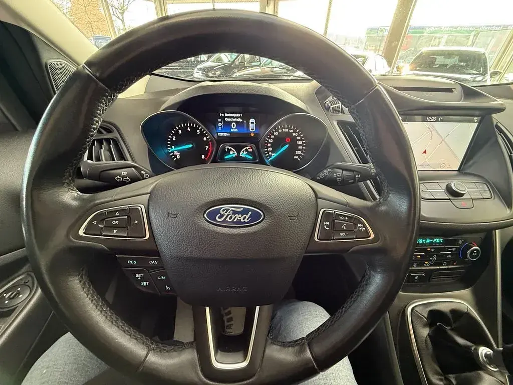 Gebraucht Ford Kuga Cool & Connect 150 PS (110 kW) 2018 Weiß SUV