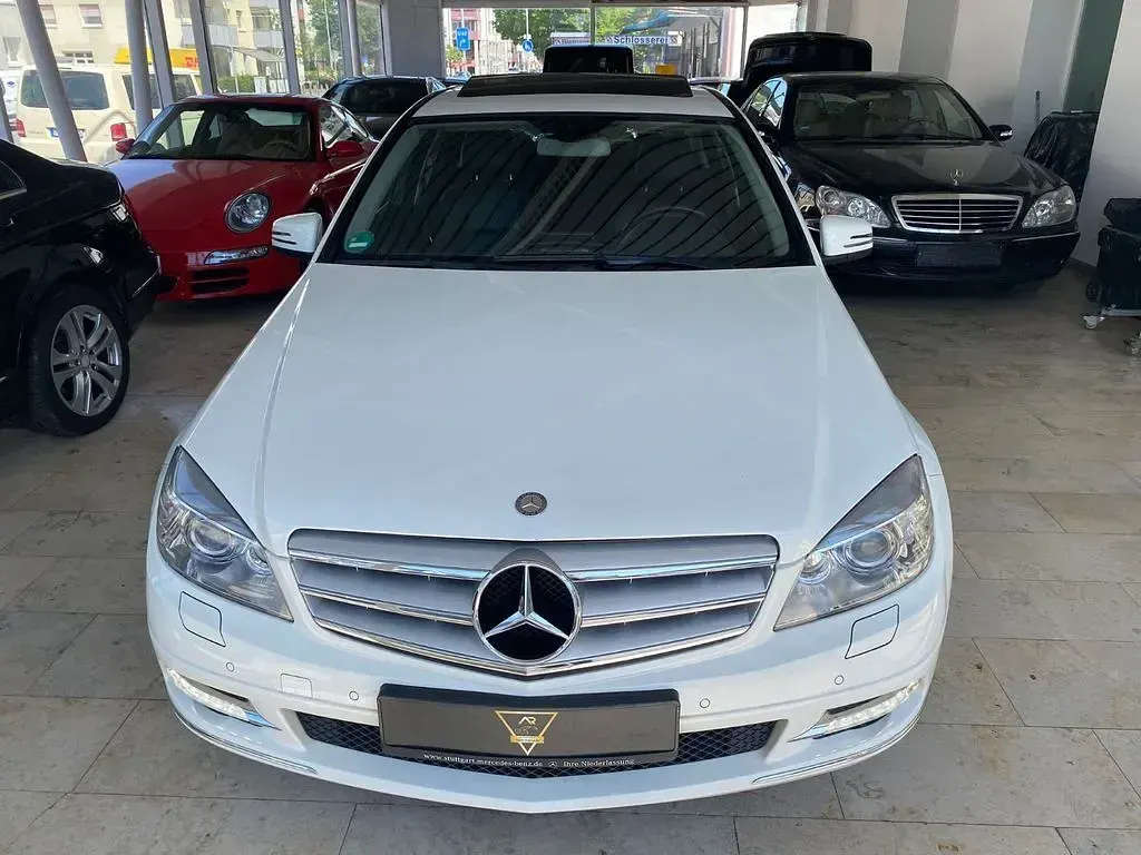 Gebraucht Mercedes C300 231 PS (169 kW) 2010 Weiß Limousine