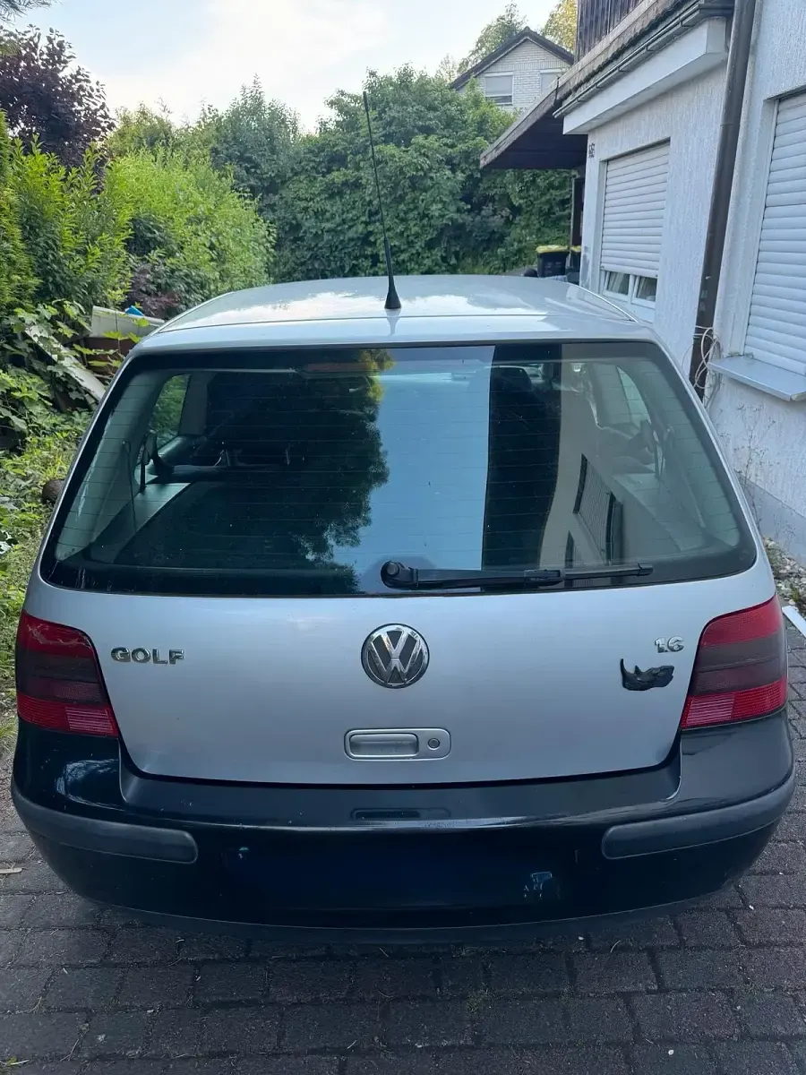 Gebraucht VW Golf IV 101 PS (74 kW) 2001 Silber Kleinwagen