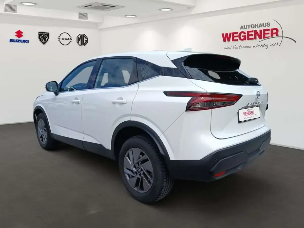 Gebraucht Nissan Qashqai Acenta 158 PS (116 kW) 2023 Solid white SUV