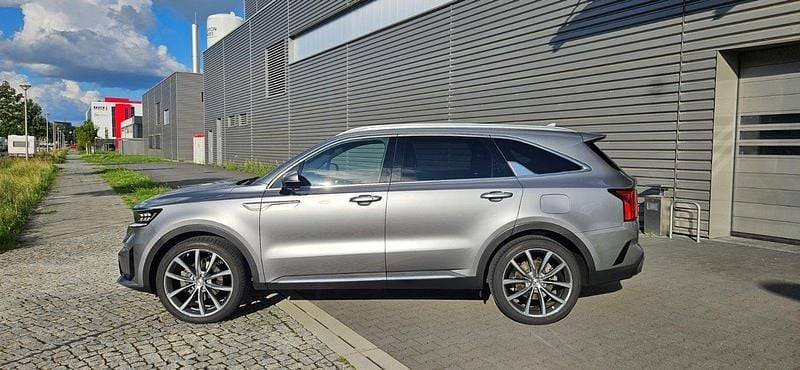 Grau Gebraucht 2021 Kia Sorento 2 SUV | 34.300 € (Superpreis) - Bild 1/4