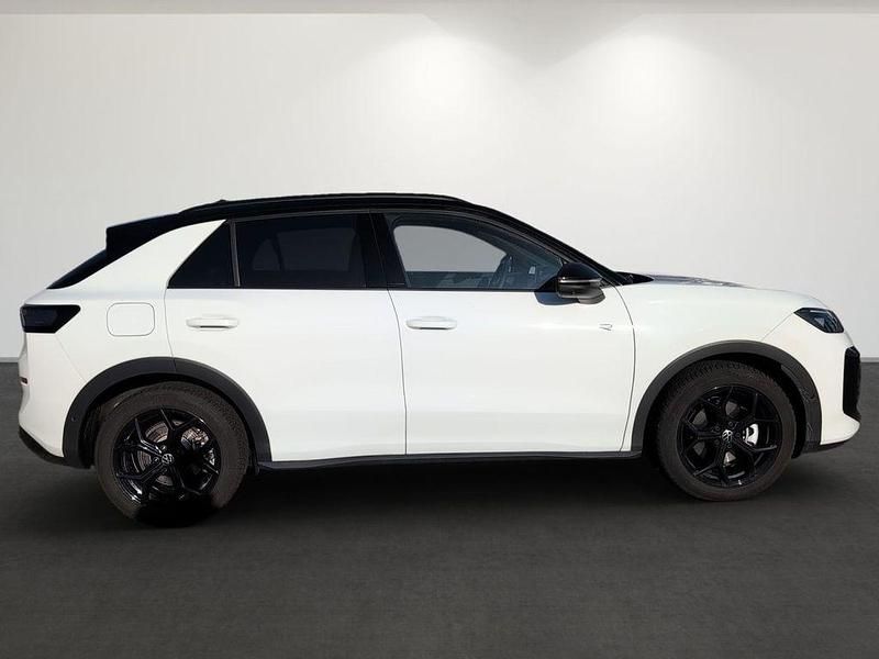 Gebraucht VW T-Roc R-line 150 PS (110 kW) 2025 Pure white uni / schwarz uni SUV