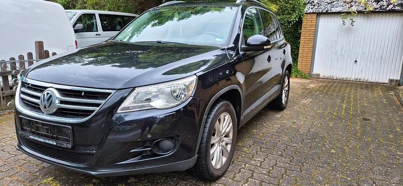 Schwarz Gebraucht 2010 VW Tiguan SUV | 4.700 € (Superpreis) - Bild 1/4