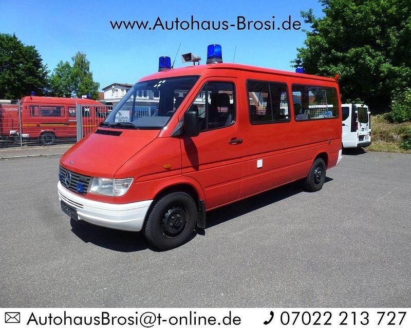 Rot Gebraucht 1999 Mercedes Sprinter Van | 17.900 € (Teuer) - Bild 1/4