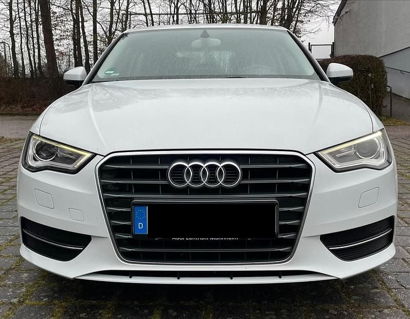Gebraucht Audi A3 Attraction 125 PS (91 kW) 2014 Weiß Kleinwagen