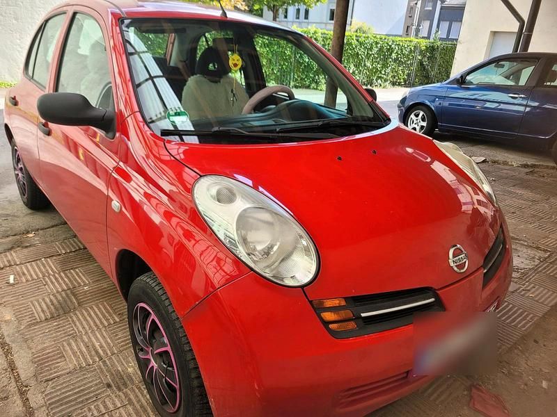 Rot Gebraucht 2000 Nissan Micra Kleinwagen | 800 € - Bild 1/4