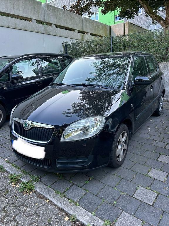 Schwarz Gebraucht 2007 Skoda Fabia Classic Limousine | 2.100 € (Guter Preis) - Bild 1/4