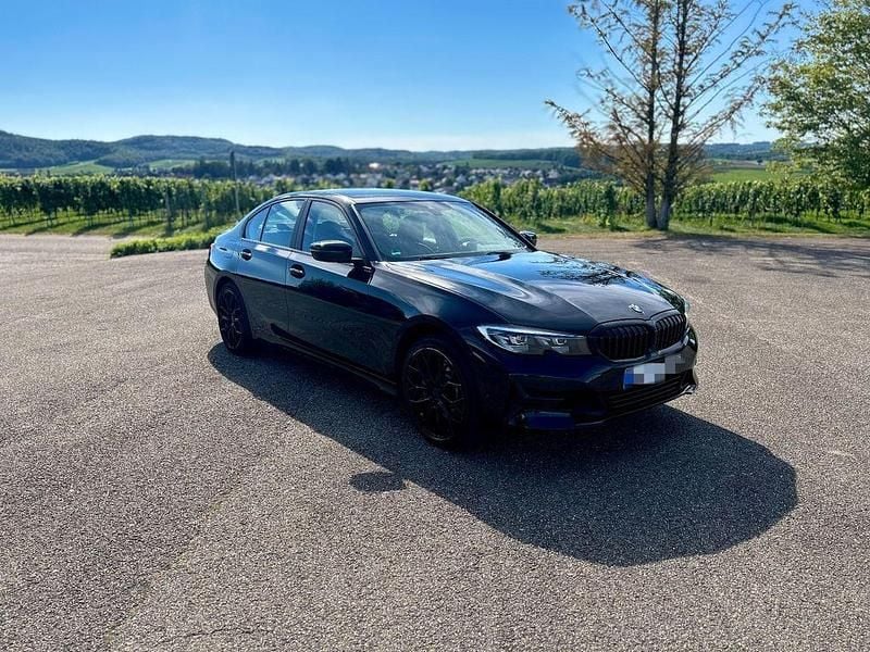 Schwarz Gebraucht 2020 BMW 330e Advantage Limousine | 22.400 € (Guter Preis) - Bild 1/4
