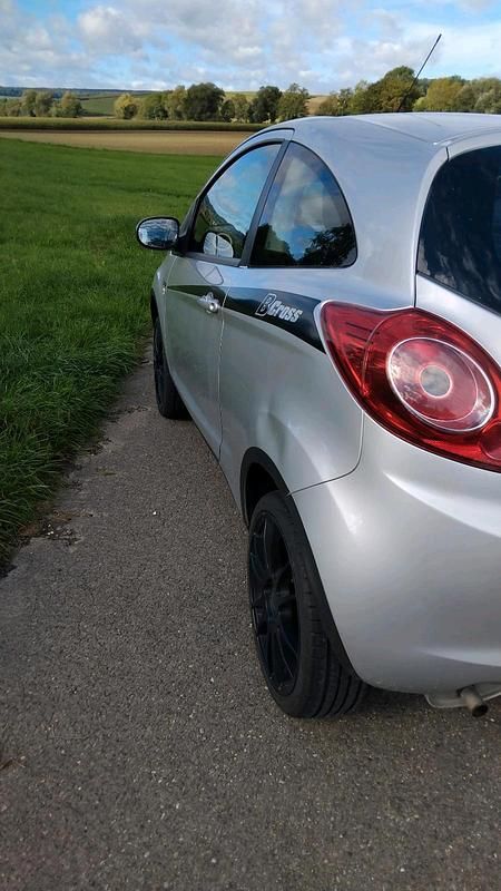 Gebraucht Ford Ka 60 PS (44 kW) 2012 Silber Kleinwagen
