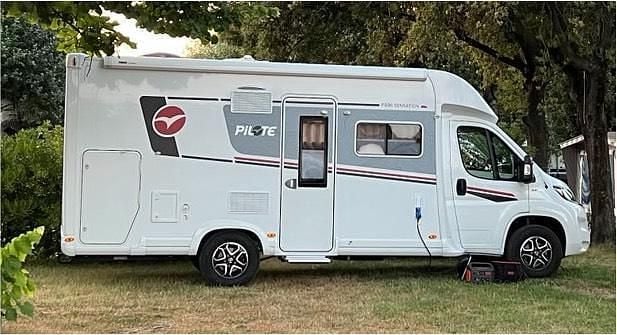 Weiß Gebraucht 2021 Fiat Ducato Van | 83.000 € - Bild 1/4