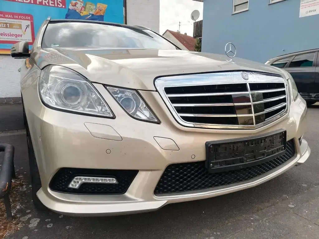 Gebraucht Mercedes E350 AMG 231 PS (169 kW) 2010 Beige Limousine