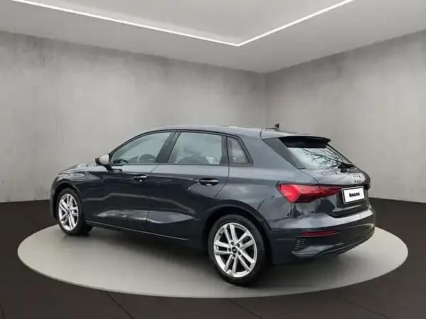 Second-hand Audi A3 Ambiente 116 CP (85 kW) 2023 Gri Berlinǎ
