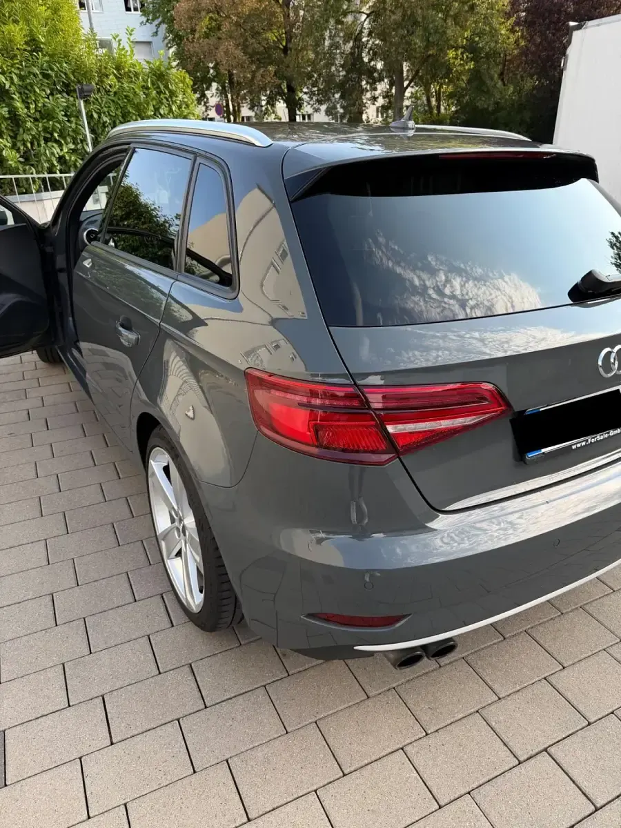 Gebraucht Audi A3 Sportback 150 PS (110 kW) 2017 Grau Kleinwagen