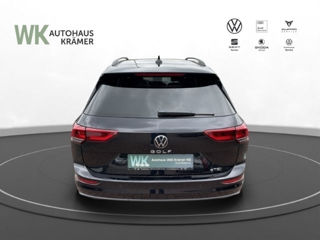Gebraucht VW Golf VIII Life 150 PS (110 kW) 2023 Schwarz Kombi