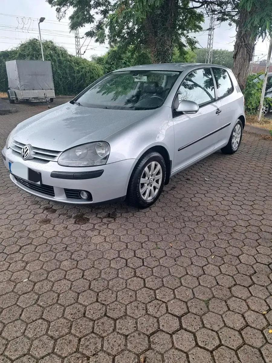 Gebraucht VW Golf V 115 PS (84 kW) 2003 Silber Kleinwagen