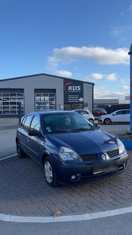 Blau Gebraucht 2002 Renault Clio II Kleinwagen | 2.400 € (Fairer Preis) - Bild 1/4