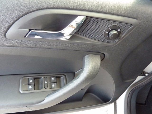 Gebraucht Skoda Yeti Comfort 122 PS (89 kW) 2015 Silber metallic SUV