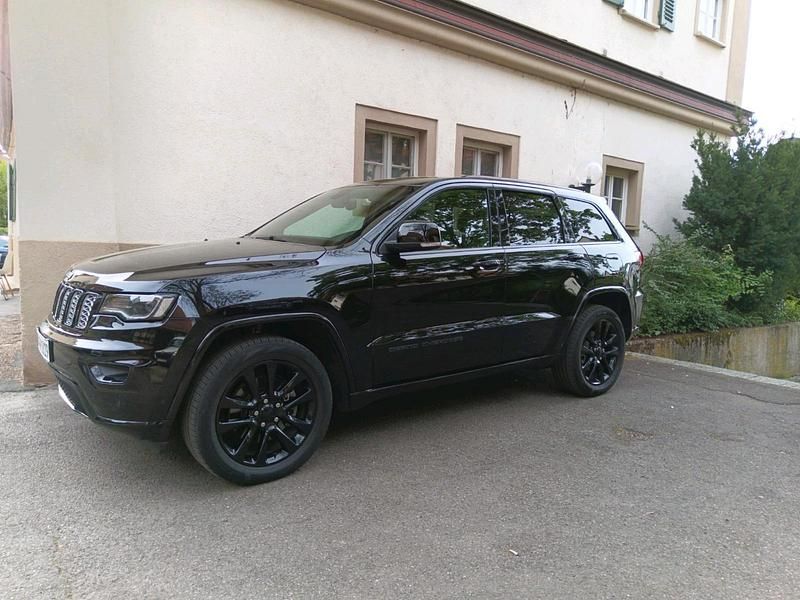 Gebraucht Jeep Grand Cherokee Night Eagle 250 PS (183 kW) 2017 Schwarz SUV
