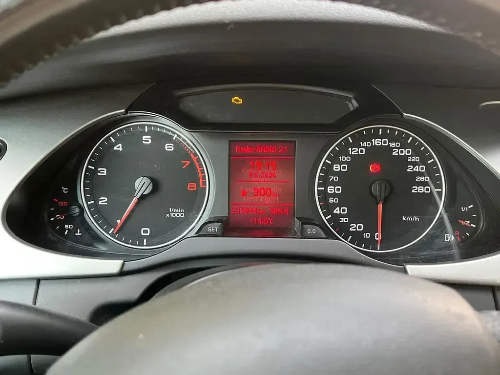 Gebraucht Audi A4 Ambition 160 PS (117 kW) 2009 Grau Kombi