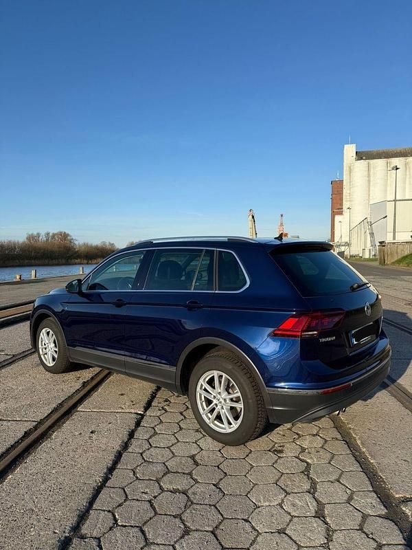 Gebraucht VW Tiguan Highline 150 PS (110 kW) 2018 Blau SUV