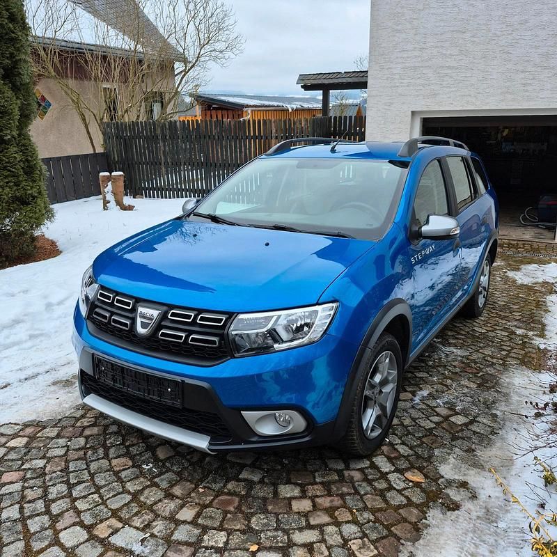Gebraucht Dacia Logan MCV Stepway 90 PS (66 kW) 2018 Blau Kombi