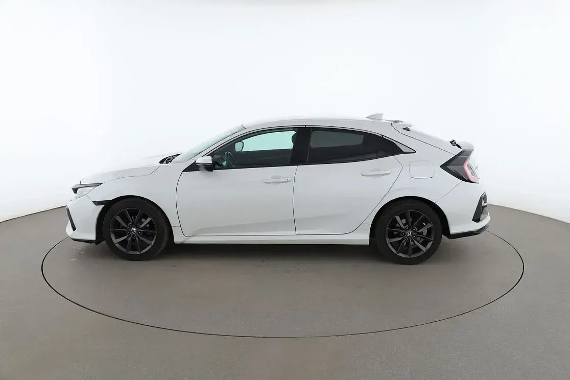 Gebraucht Honda Civic Elegance 126 PS (92 kW) 2022 Weiß Limousine