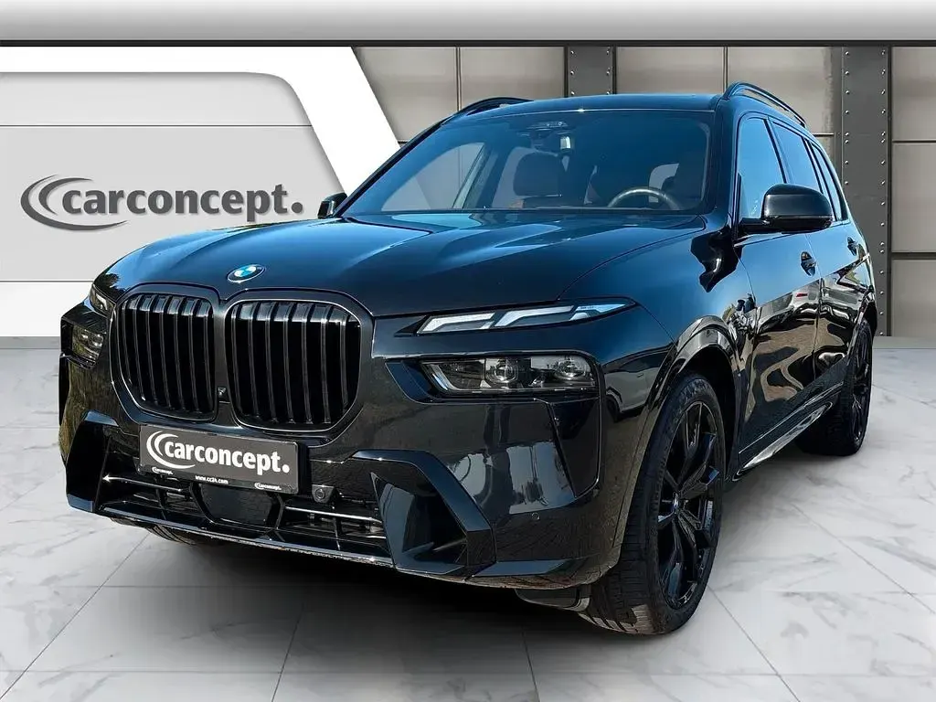 Gebraucht BMW X7 M Sport 352 PS (258 kW) 2025 Schwarz SUV