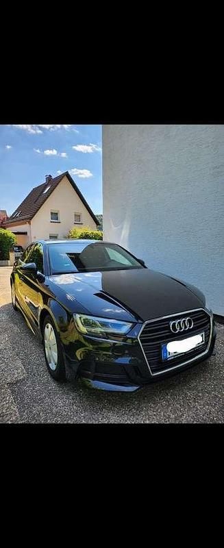 Schwarz Gebraucht 2019 Audi A3 Sport Limousine | 17.700 € (Superpreis) - Bild 1/4
