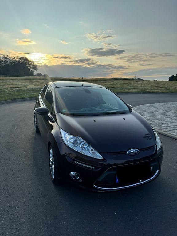 Violet Gebraucht 2009 Ford Fiesta Kleinwagen | 4.500 € (Fairer Preis) - Bild 1/4