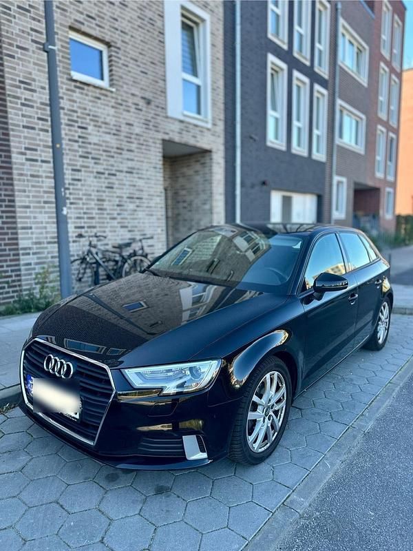 Schwarz Gebraucht 2017 Audi A3 Sportback Sport Kleinwagen | 14.590 € (Guter Preis) - Bild 1/4