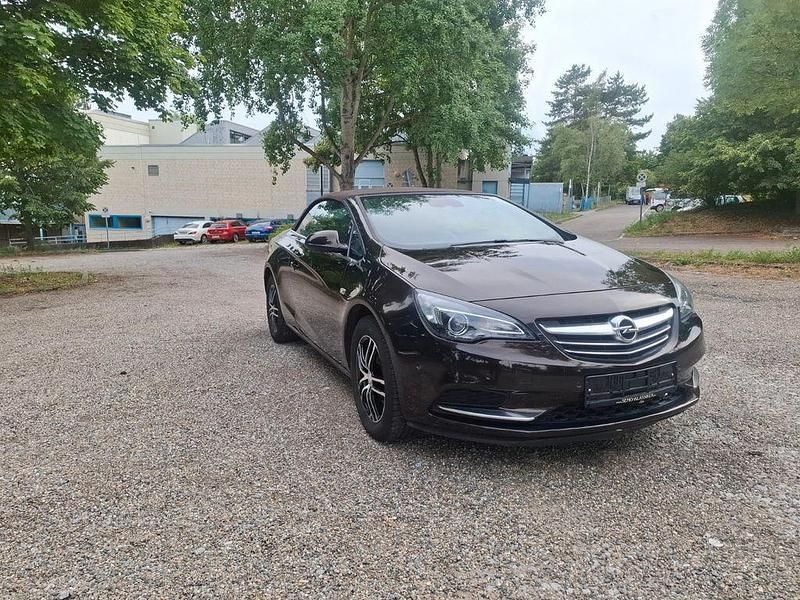 Braun Gebraucht 2017 Opel Cascada Edition Cabrio | 9.999 € (Guter Preis) - Bild 1/4