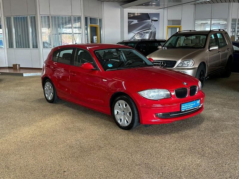 Gebraucht BMW 116 Advantage 122 PS (89 kW) 2009 Rot Kleinwagen
