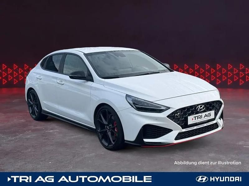 Polar white / sol Gebraucht 2021 Hyundai i30 N Performance Limousine | 31.970 € (Etwas zu teuer) - Bild 1/1