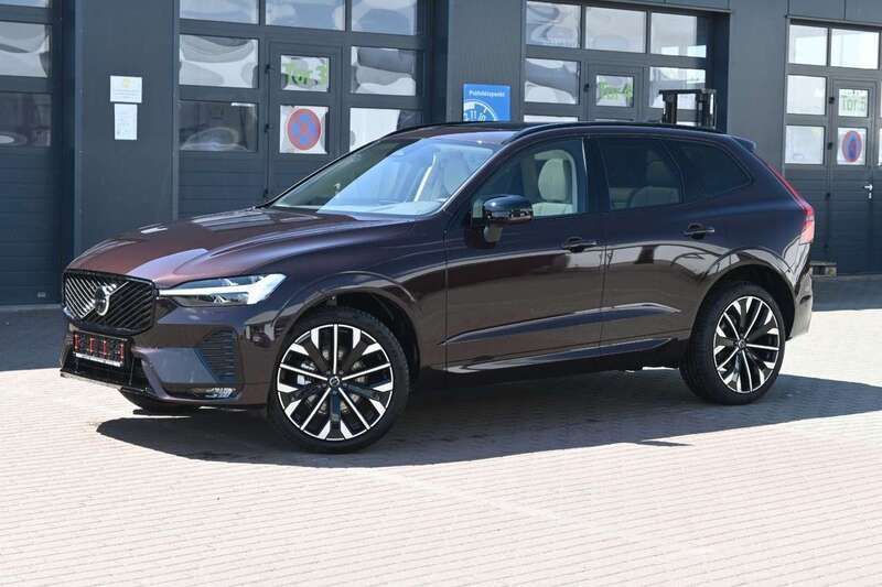 Gebraucht Volvo XC60 Plus 250 PS (183 kW) 2025 Rot SUV