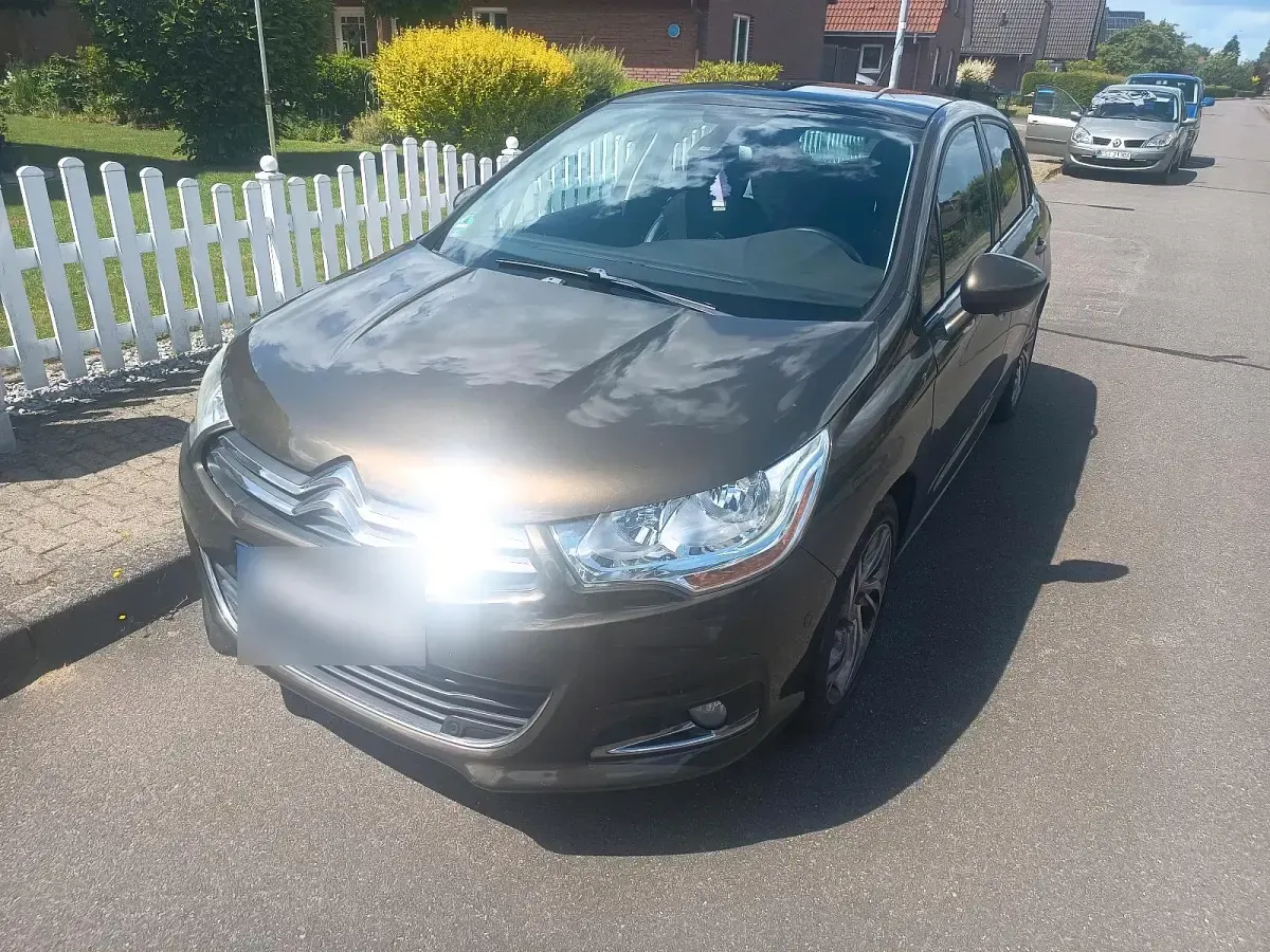 Gebraucht Citroën C4 122 PS (89 kW) 2012 Braun Kleinwagen