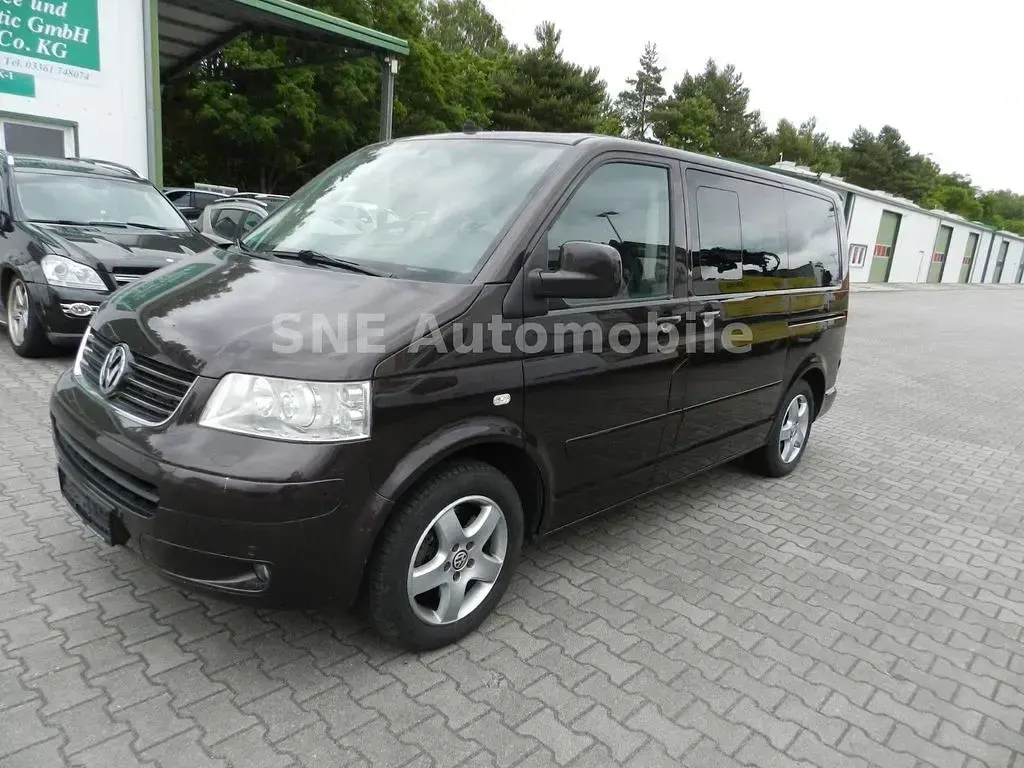Gebraucht VW Multivan Highline 174 PS (127 kW) 2008 Braun Van / Kleinbus