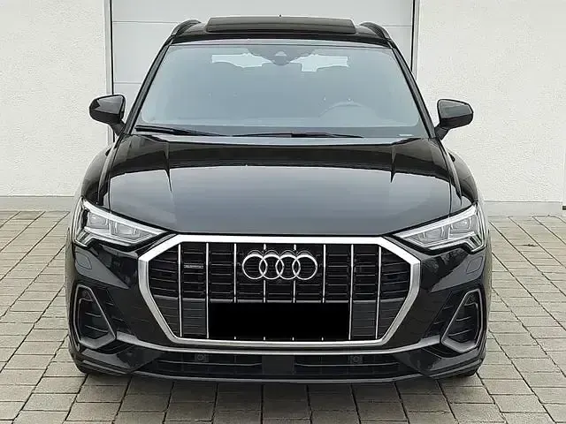Gebraucht Audi Q3 Ambiente 240 PS (176 kW) 2022 Andere SUV