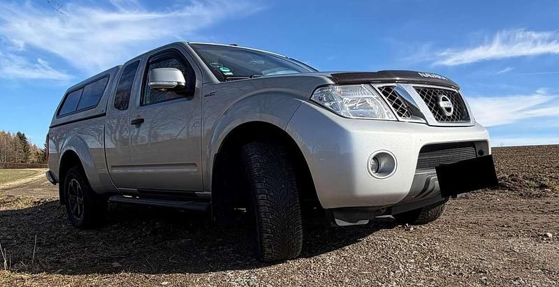 Gebraucht Nissan Navara 190 PS (139 kW) 2015 Silber Pickup