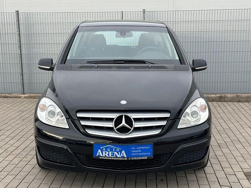 Gebraucht Mercedes B180 109 PS (80 kW) 2010 Schwarz Van / Kleinbus